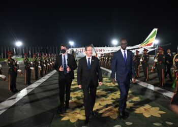 נשיא המדינה נחת באתיופיה והחל את ביקורו הממלכתי במדינה