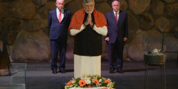 ראש ממשלת הודו ביד ושם: מרכין ראשי לזכר המיליונים שנספו בשואה