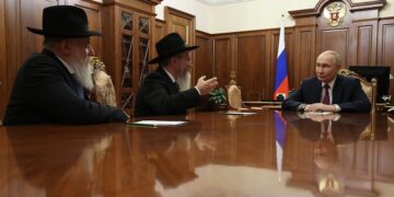 רוסיה: הנשיא פוטין פגש את הרב לאזאר