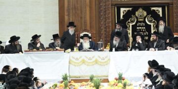 טיש טו בשבט ומעמד קבלת פנים בחצר צאנז