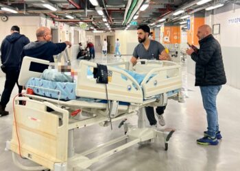 בת 68 נחנקה למוות בדרכה למקלט