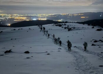 צפו: בפעם הראשונה האלפיניסטים חצות מהחרמון הסורי לדרום לבנון