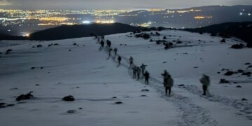 צפו: בפעם הראשונה האלפיניסטים חצות מהחרמון הסורי לדרום לבנון