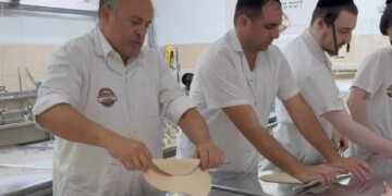 צפו: מנכ”ל הרדיו בתפקיד ‘גויימר’ בחבורה