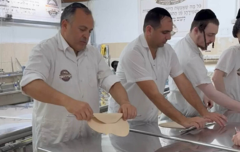 צפו: מנכ"ל הרדיו בתפקיד 'גויימר' בחבורה