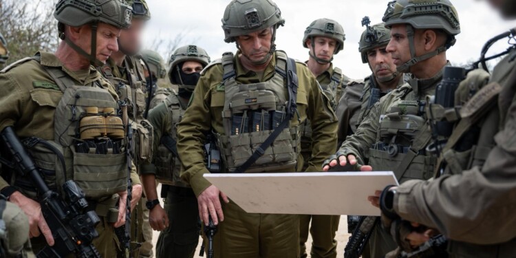 הרמטכ”ל בצפון: הלחץ על חיזבאללה יילך ויגבר