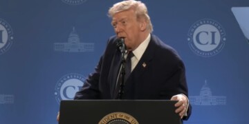 טראמפ נחוש: לא נעצור עד שהאוייב יובס לחלוטין