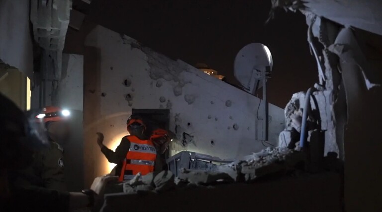 בני הזוג נהרגו מטרים בודדים מהכניסה לממ"ד