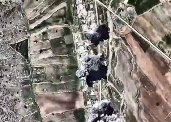 צפו: 5 תקיפות תוך שניות בשמי איראן