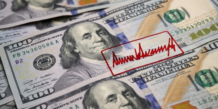 תקדים בארה”ב: חתימת טראמפ תופיע על שטר הדולר