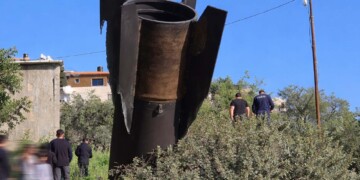 צפו: חלק טיל עצום נפל ליד צומת גיתי אבישר