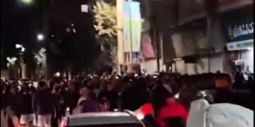 באירן יצאו לחגוג את מותו של חמינאי