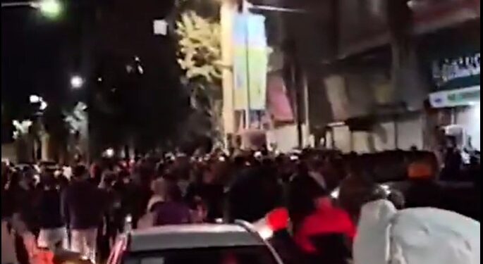 באירן יצאו לחגוג את מותו של חמינאי