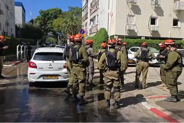 אחרי 11 שעות: טיל בגבעתיים - אישה נפצעה קל