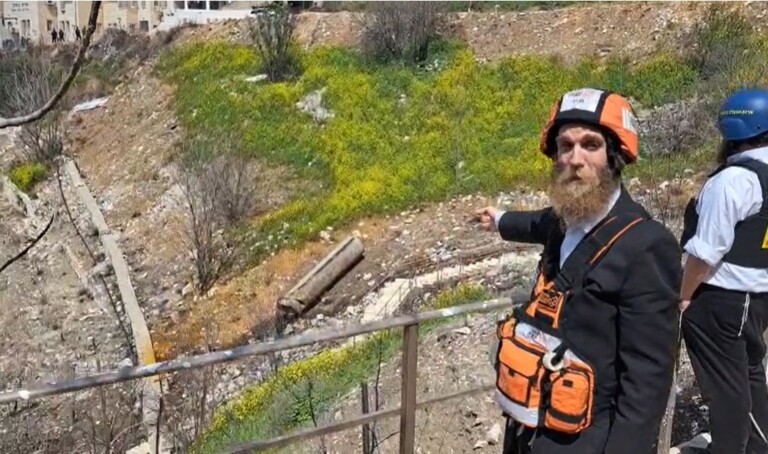 צפו: שברי טיל בסמוך לקבר האר"י ז"ל בצפת