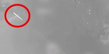 צפו בתיעוד המלחיץ: טייס קרב חומק מטיל איראני ששוגר לכיוונו