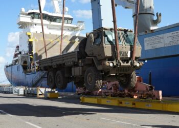 טונות של ציוד צבאי הובאו לישראל אל נמל חיפה