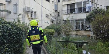 בן 102 מעד בדרך למקלט ומצבו מוגדר קשה מאוד