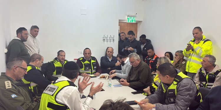 בית שמש: הסתיימה ישיבת חתמ״צ בעקבות נפילת הטיל בעיר