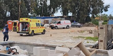 שני עובדים זרים נהרגו מנפילת טיל בעיר יהוד