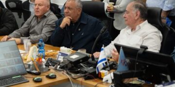 אייזנקוט בא לבקר בחיפה והאזעקות תפסו אותו במנ”מ