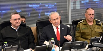 נתניהו לאיראנים: צאו לחגוג, אנחנו צופים מלמעלה