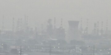 פגיעה בבתי הזיקוק בחיפה מטיל איראני