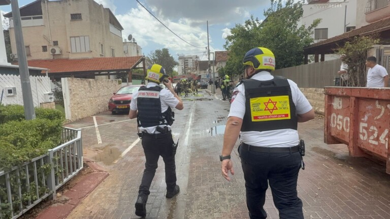 מטח לעבר אזור המרכז; 15 נפגעים במספר זירות