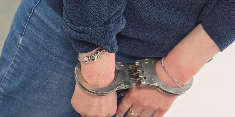 נעצרה אישה שגזרה פאותיו של ילד חרדי בלב בני ברק