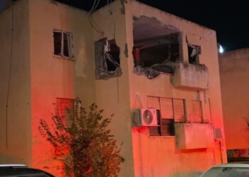 איראן שיגרה לצפון ולדרום – פגיעה ישירה במבנה בנשר