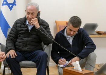 כצפוי; דוברו של נתניהו התפטר לאחר הציטוטים שייוחסו לו