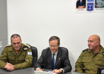 צפו: כשהנשיא פנה לחיילים בלב ים