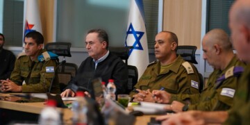 שר הביטחון: חיסלנו הלילה את מפקד חיל הים של משמרות המהפכה