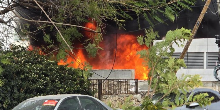 הרוג ופצוע קשה בנהריה מפגיעת טיל של חיזבאללה