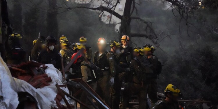 חשש לחייהם של שלושה מנותקי קשר בזירה בחיפה