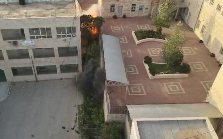 צפו: מטעני חבלה הושמדו בלב בית ספר בבית אומר