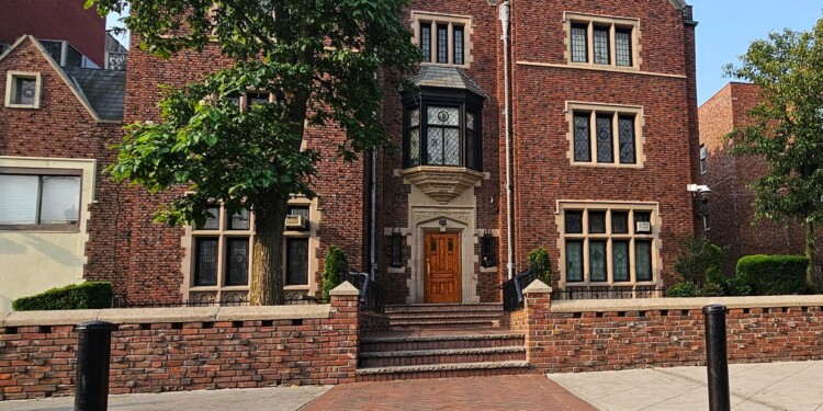 אזרח פקיסטני תכנן פיגוע במרכז חב”ד העולמי שב-770 בניו יורק