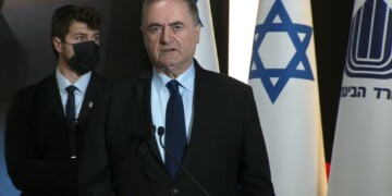 שר הביטחון בהר הרצל: מזכ”ל חיזבאללה ישלם בראשו