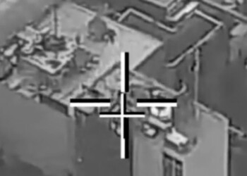 צפו: המצלמה מתוך הטיל תיעדה את הפגיעה