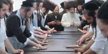 פסח בחצר הקודש אונגוואר