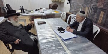 ראש העיר קריית אתא מכר את החמץ אצל גאב”ד מאקאווא