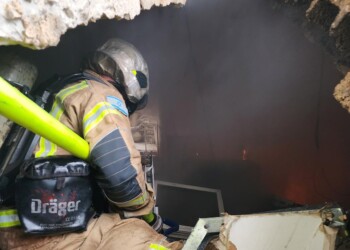 חולצו שניים מהלכודים תחת ההריסות בחיפה כשהם ללא רוח חיים