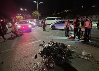 שני רוכבי אופנוע נפצעו הלילה בשדרות לוי אשכול בעיר