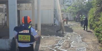 בת 60 פצועה במצב קל מפגיעה ישירה בעיר נהריה