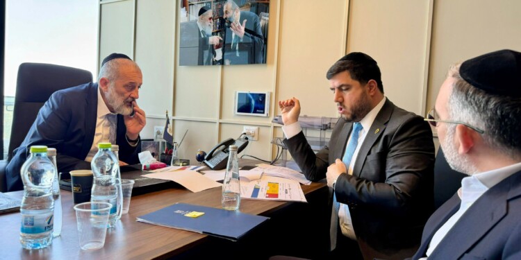 צפת: דרעי הגיע לעיר והבטיח לעמוד לצד התושבים