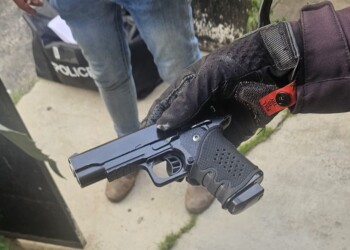 ירושלים: אחרי שעה של התבצרות הוברר כי האקדח מצעצוע