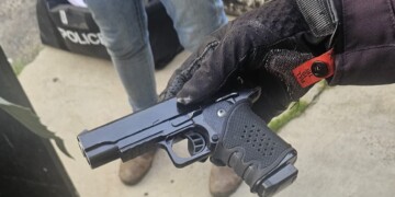 ירושלים: אחרי שעה של התבצרות הוברר כי האקדח מצעצוע