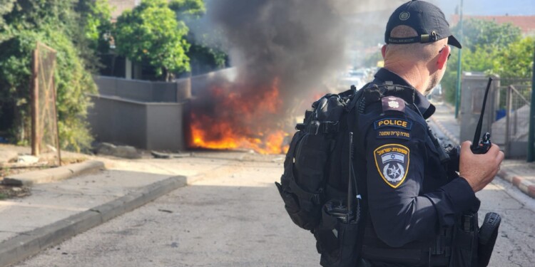 שיגורים לקריות; פגיעה ישירה ברכב בקריית שמונה