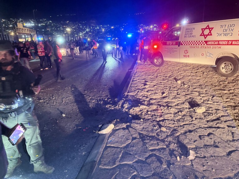 כרמיאל: פצוע קשה משברי יירוט בכניסה לעיר