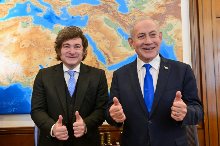 צפו: נתניהו ומיליי חותמים הסכמים בין ישראל וארגנטינה